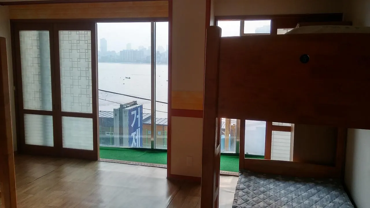 Yes Guesthouse Busan Hostel
